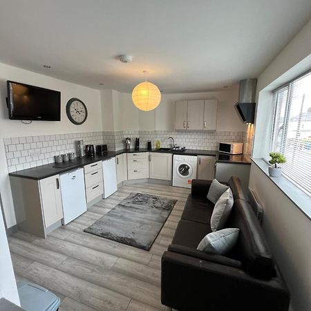Cosy Modern Apartment Warrington Esterno foto
