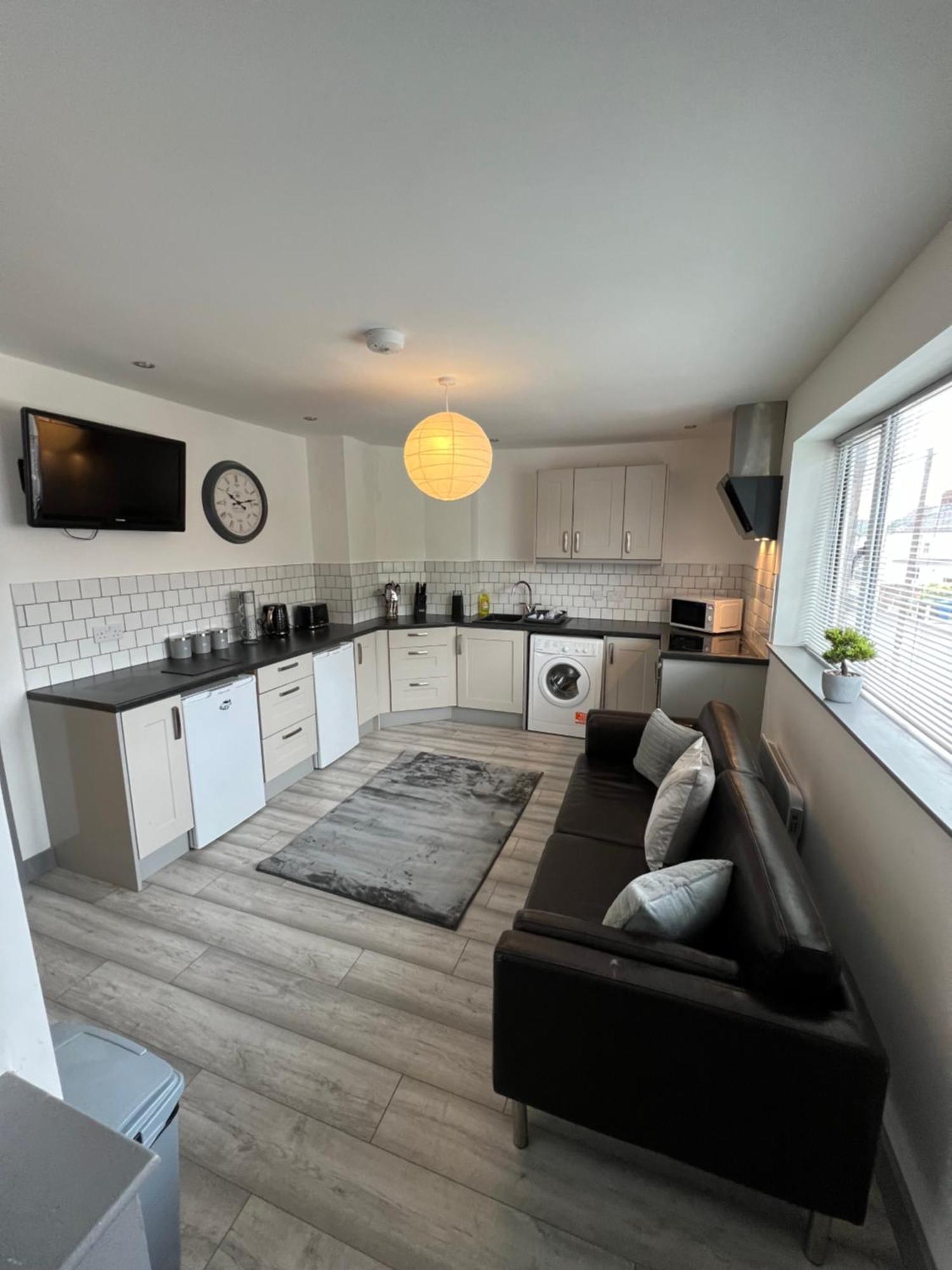 Cosy Modern Apartment Warrington Esterno foto