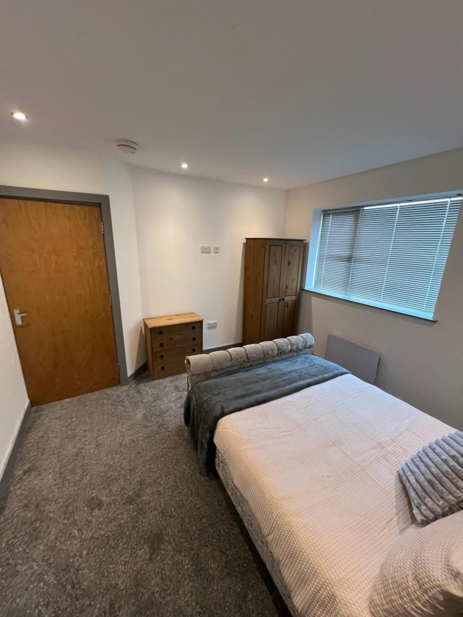 Cosy Modern Apartment Warrington Esterno foto